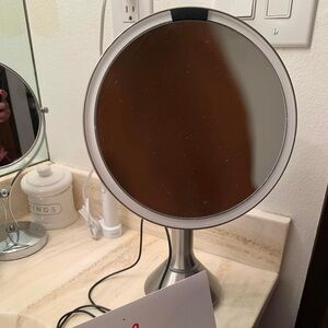 Selling simplehuman 8" Round Sensor Tabletop Mount Makeup Mirror